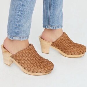 Free People Woven Leather Clogs Shoes Spring Cottagecore Size 39 8.5